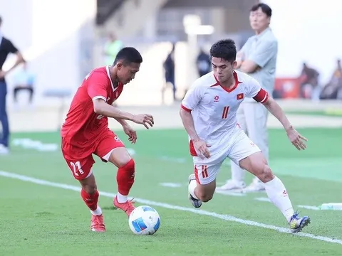 U22 Việt Nam nhọc nhằn vượt ải Lào nhờ bàn gây tranh cãi