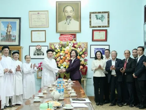 Lãnh đạo Ủy ban MTTQ Việt Nam TP Hà Nội thăm, chúc mừng Họ đạo Cao Đài Thủ đô Hà Nội