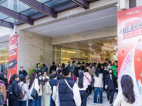 2,3 triệu lượt khách “phá đảo” Vincom Black Friday 2025, tạo cú bùng nổ cho mùa lễ hội cuối năm