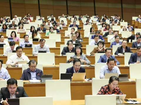 Tổ chức tín dụng yếu kém, thị trường vàng, đất đai… vào tâm điểm thảo luận của Quốc hội