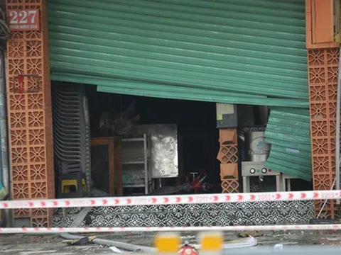 Vụ quán ăn bốc cháy ở Tp.HCM: Hai cô gái nhảy từ tầng cao thoát chết