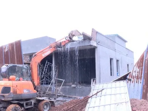 Bộ Xây dựng trả lời kiến nghị tăng mức phạt, có thể hình sự hóa vi phạm về đất đai, trật tự xây dựng