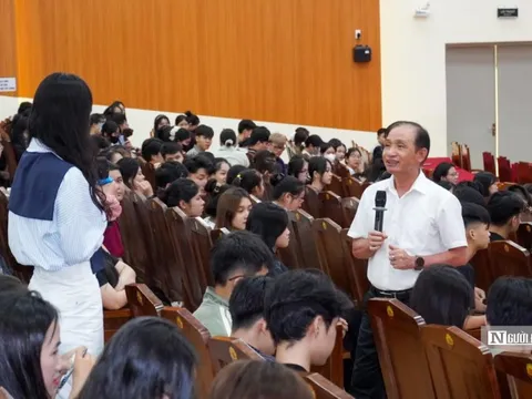 Nhiều trường đại học ở Huế trang bị kỹ năng cho sinh viên nhận biết thủ đoạn "bắt cóc online"