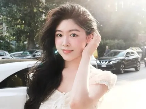 Lọ Lem - con gái Quyền Linh "gây sốt" mạng xã hội với vẻ đẹp tự nhiên