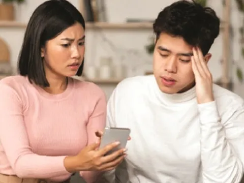 “Làm mẹ” của chồng