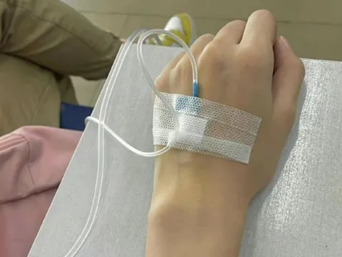 Người đàn ông 49 tuổi gặp nạn khi lái xe, nguyên nhân đến từ bộ đồ "quen thuộc"