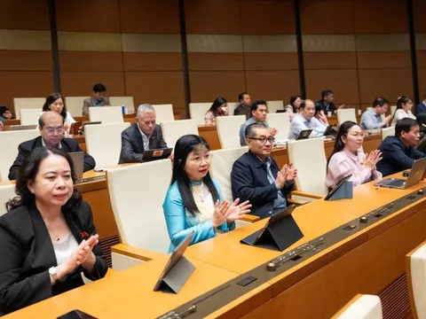 Thông qua Luật Tiết kiệm chống lãng phí, quy định 10 hành vi vi phạm