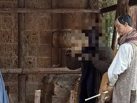 Ẩn mình thành "người chăn cừu", kẻ trốn truy nã vẫn bị phát hiện chỉ vì điều này