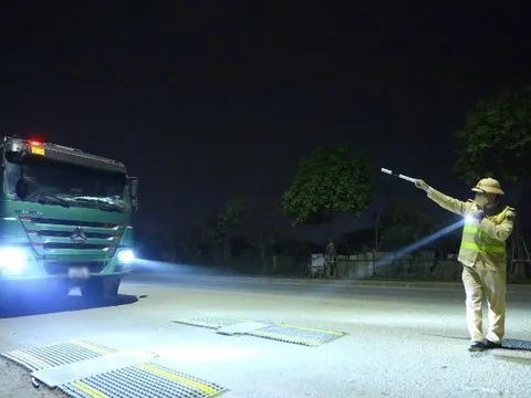 Hà Nội: Xử phạt hơn 1.000 xe tải vi phạm trong hơn 1 tháng