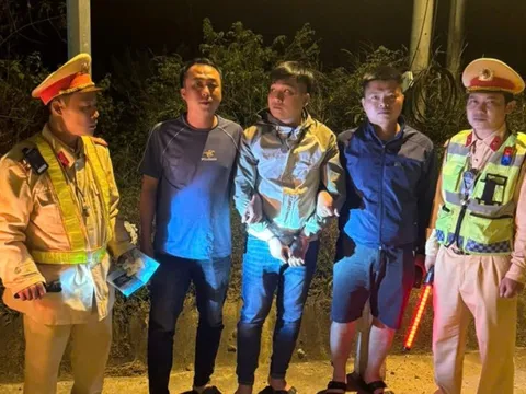 Bắt giữ đối tượng truy nã đang trên đường trốn chạy