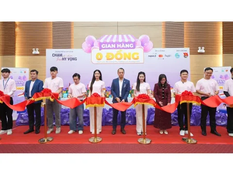 Trao tặng các suất tầm soát ung thư miễn phí cho phụ nữ yếu thế