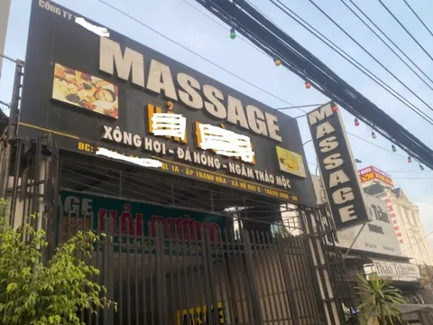Bắt quả tang 2 đối tượng có hành vi mua bán dâm tại cơ sở massage