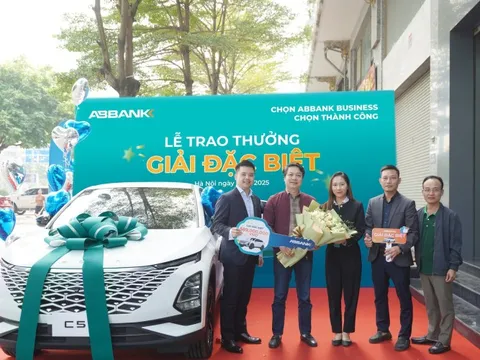 ABBANK trao thưởng xe OMODA C5 cho doanh nghiệp trúng giải đặc biệt chương trình “Chọn ABBANK Business – Chọn Thành công”