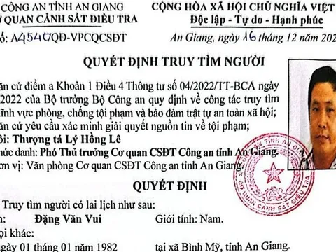 Truy tìm đối tượng bán xe máy biển ngũ quý 9 với giá 28,5 tỷ đồng