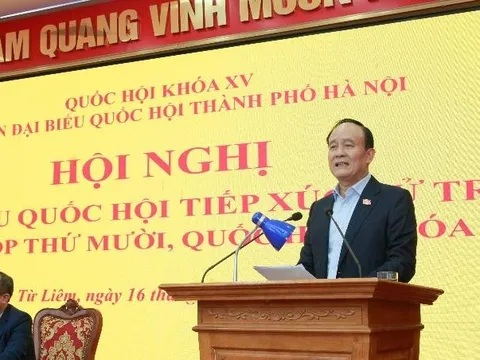 Đại biểu quốc hội tiếp xúc cử tri tại phường Từ Liêm