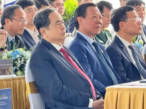 Chủ tịch Quốc hội dự Lễ khởi công Trục Đại lộ Cảnh quan sông Hồng của Thủ đô