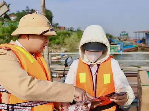 Tăng cường bảo đảm an toàn giao thông đường thủy dịp cuối năm