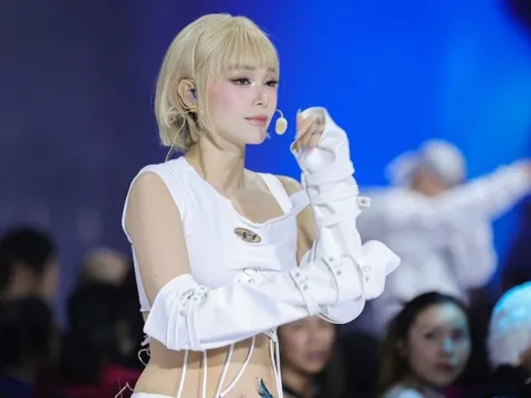 Ca sĩ Minh Hằng với màn "lột xác" cuốn hút, cá tính