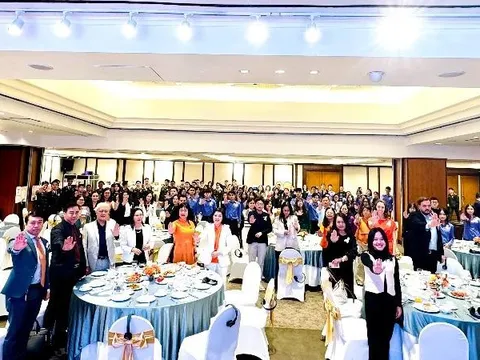 An toàn cho phụ nữ, trẻ em gái trên không gian mạng