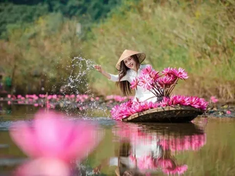 Lan tỏa vẻ đẹp áo dài Trạch Xá như một cách tri ân nguồn cội