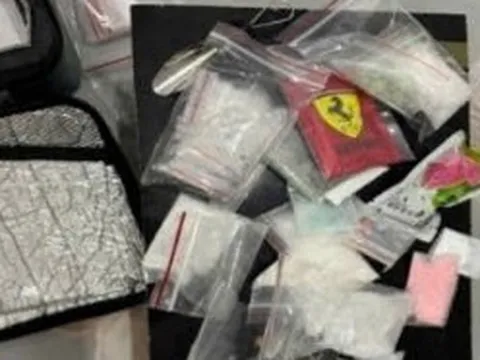 Vụ phát hiện vali chứa hơn 2,7 kg ma túy: 3 đối tượng bị khởi tố