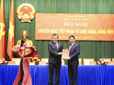 Bàn giao 22 đảng bộ doanh nghiệp nhà nước về Đảng bộ Bộ Tài chính