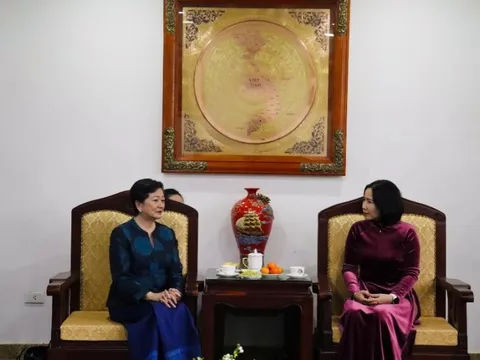 Đại sứ Campuchia tại Việt Nam đến chào xã giao Hội LHPN Hà Nội nhân kết thúc nhiệm kỳ công tác