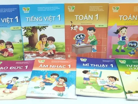 Bộ sách “Kết nối tri thức với cuộc sống” có giá thấp hơn, giảm gánh nặng cho phụ huynh
