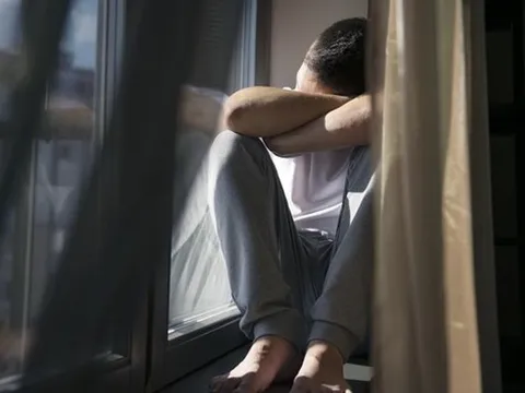 Thiếu niên 13 tuổi gặp nguy hiểm tính mạng vì hành động dại dột