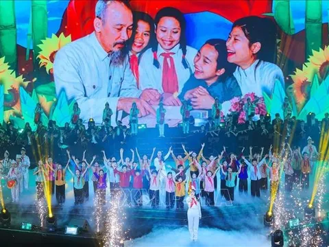 Chương trình Nghệ thuật đặc biệt chào mừng Đại hội Thi đua yêu nước lần thứ XI