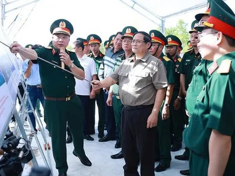 Thủ tướng kiểm tra, đôn đốc một số dự án hạ tầng chiến lược tại Cà Mau