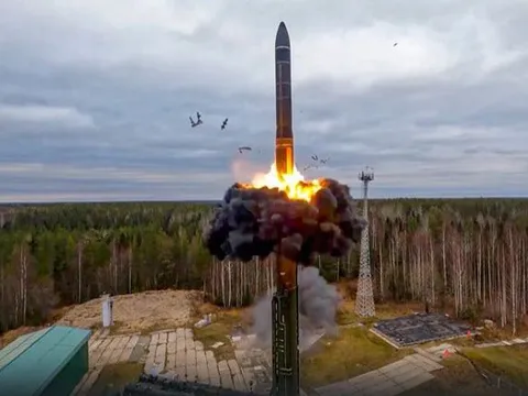 Tầm bắn vô hạn, siêu vượt âm: Nga tung loạt vũ khí mới năm 2025