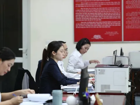 Kho bạc ưu tiên hàng đầu việc chi trả quà Tết cho người dân