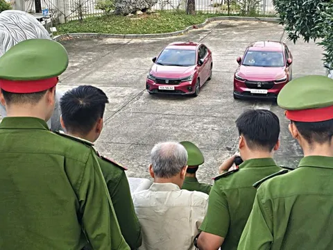 Án tử cho gã chồng sát hại, phi tang xác vợ trên biển: Nỗi đau người ở lại