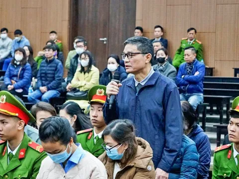 Nhận hối lộ 43 tỷ đồng, cựu Cục trưởng Cục An toàn thực phẩm bị đề nghị 20 năm tù