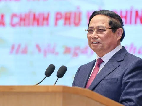 Thủ tướng: Chuyển đổi cơ cấu kinh tế, xác lập mô hình tăng trưởng mới