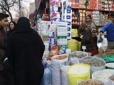 Toàn bộ Iran mất kết nối Internet giữa làn sóng biểu tình