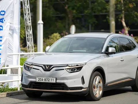 Chuyên gia đánh giá về VinFast VF 8: “Dưới 1 tỷ đồng, rất khó tìm mẫu D-SUV nào toàn diện như thế này”