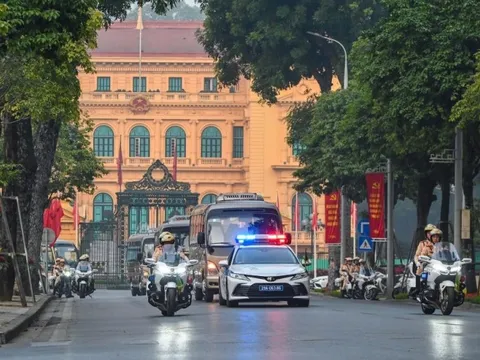 Công an thành phố Hà Nội tổ chức diễn tập phương án dẫn đoàn, xếp xe phục vụ Đại hội XIV