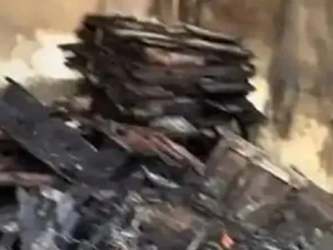 Ngủ quên khi nấu ăn, người đàn ông sốc nặng khi thấy cảnh tượng "nổi da gà" trong nhà