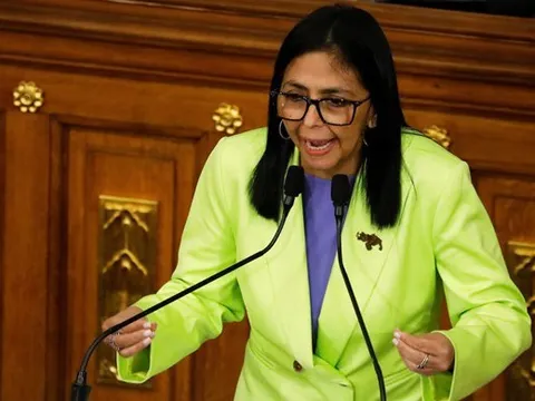 Tổng thống lâm thời Rodriguez của Venezuela đề xuất cải cách luật về dầu mỏ