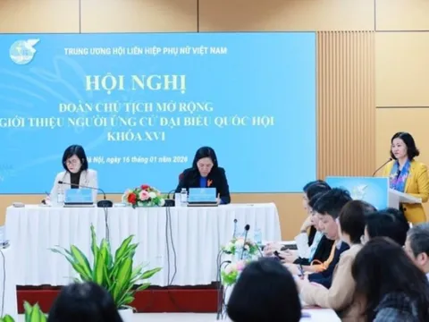 Giới thiệu Chủ tịch Hội LHPN Việt Nam Nguyễn Thị Tuyến ứng cử đại biểu Quốc hội khóa XVI