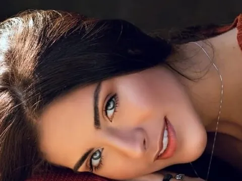 Hoa hậu nhan sắc vạn người mê từ bỏ hào quang, rẽ lối tu hành ở tuổi 21 là ai?