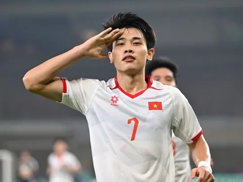 Tiền vệ Nguyễn Đình Bắc: Cực đơn giản mà chất giữa đời thường