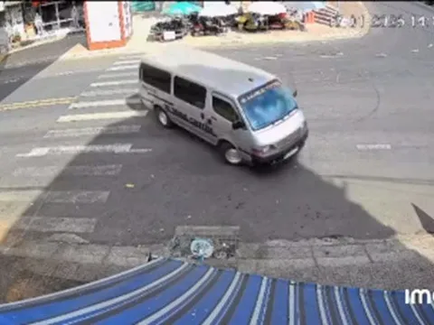 Bắt tài xế lái ô tô liên tục chạy vòng tròn gây náo loạn trên đường