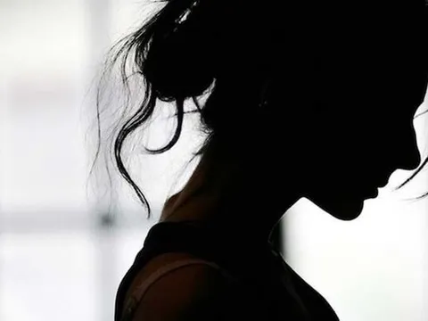 Không được chồng mua điện thoại mới, người vợ làm điều dại dột