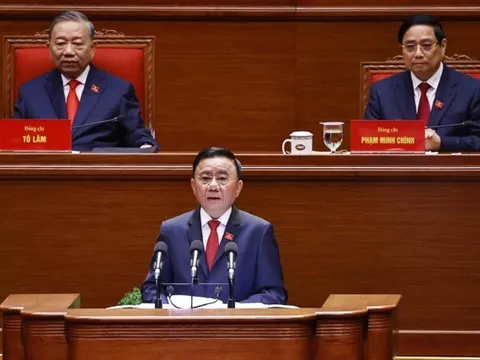 Lấy hạnh phúc và sự hài lòng của nhân dân làm thước đo và tiêu chuẩn phấn đấu