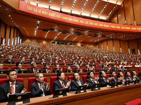 Tám nội dung xuyên suốt tập trung triển khai các quyết sách chiến lược