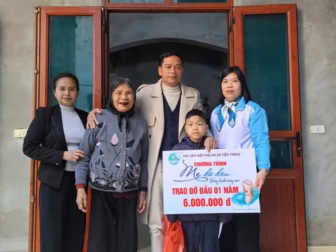 Tấm lòng vàng “đỡ đầu” các con mồ côi tại thôn Cư An