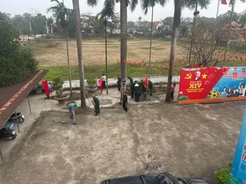 Hội LHPN xã Phúc Sơn trồng hoa tạo cảnh quan chào mừng Đại hội Đảng toàn quốc và mừng xuân Bính Ngọ 2026